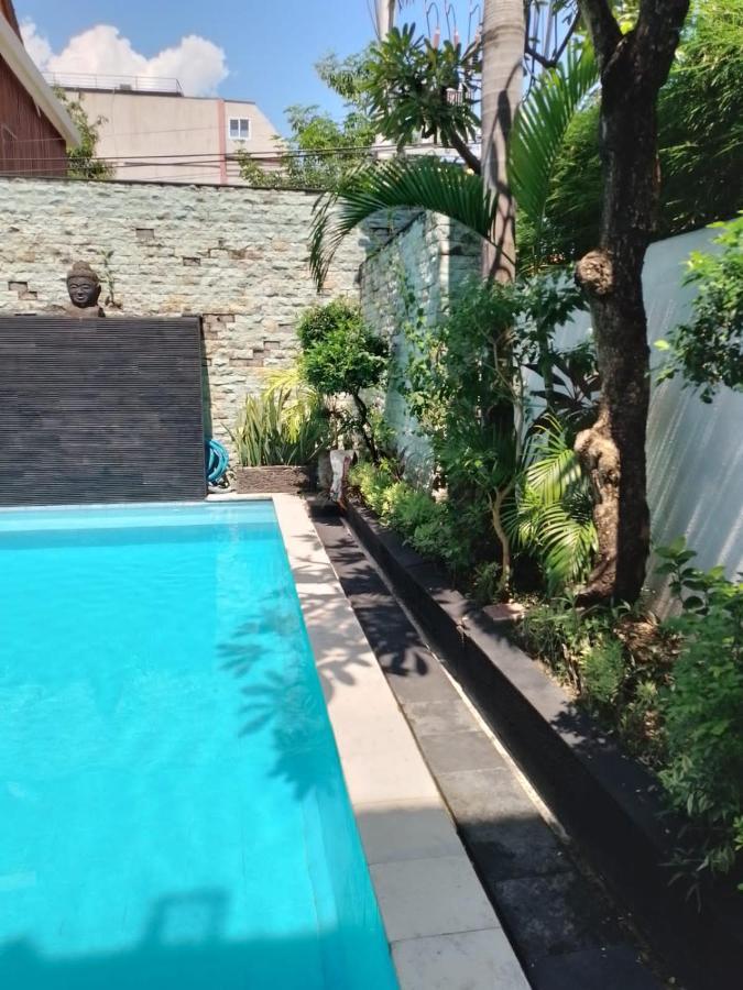 Marinos Place Legian Exteriör bild