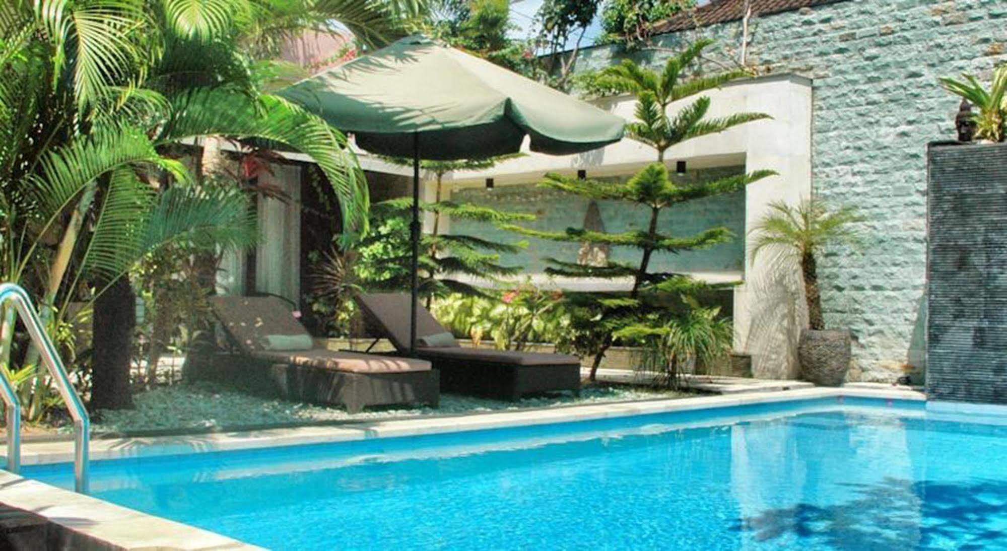 Marinos Place Legian Exteriör bild